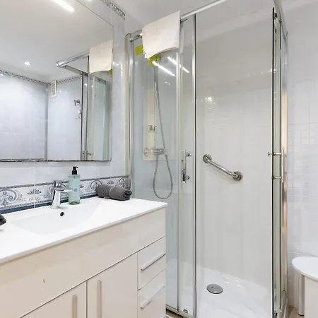 - Unik Vacation Apartman